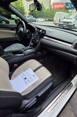 Хэтчбек Honda Civic 2016 в 