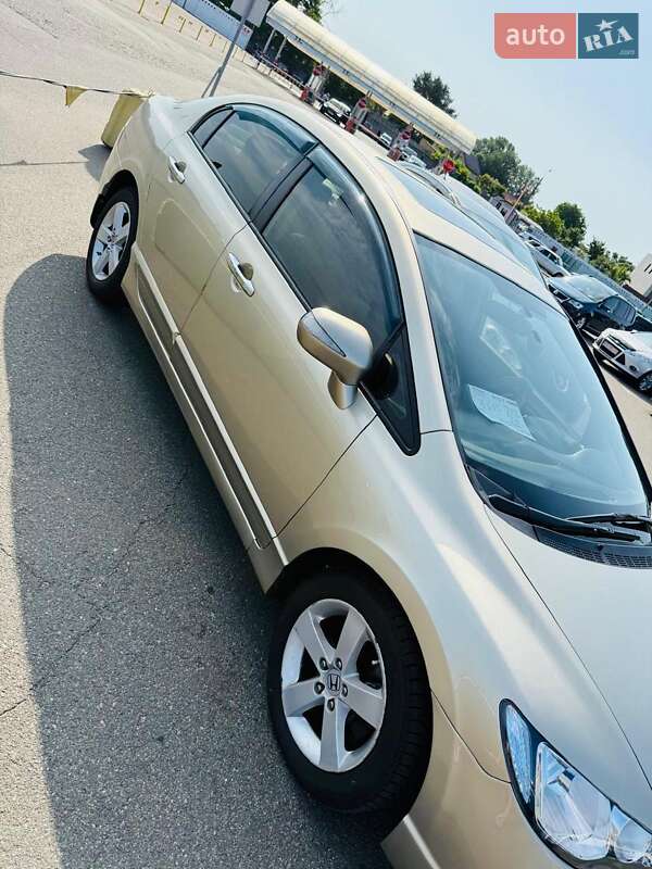Седан Honda Civic 2008 в Киеве