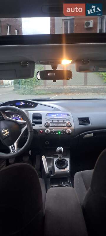 Седан Honda Civic 2006 в Хусті