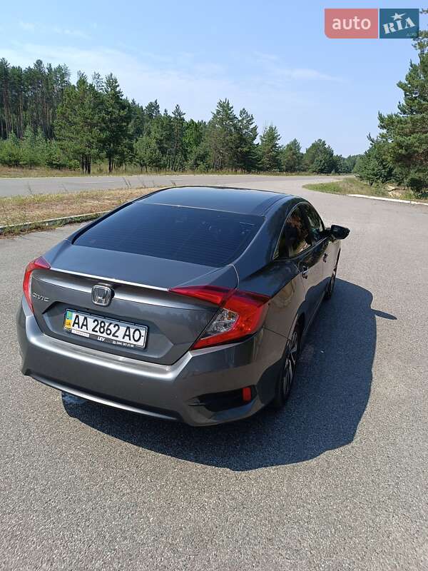 Седан Honda Civic 2018 в Киеве