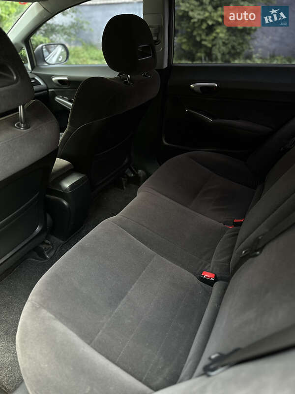 Седан Honda Civic 2006 в Львові