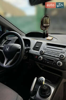 Седан Honda Civic 2007 в Чугуєві