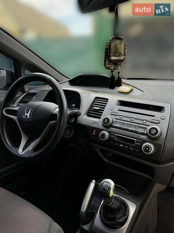 Седан Honda Civic 2007 в Чугуєві