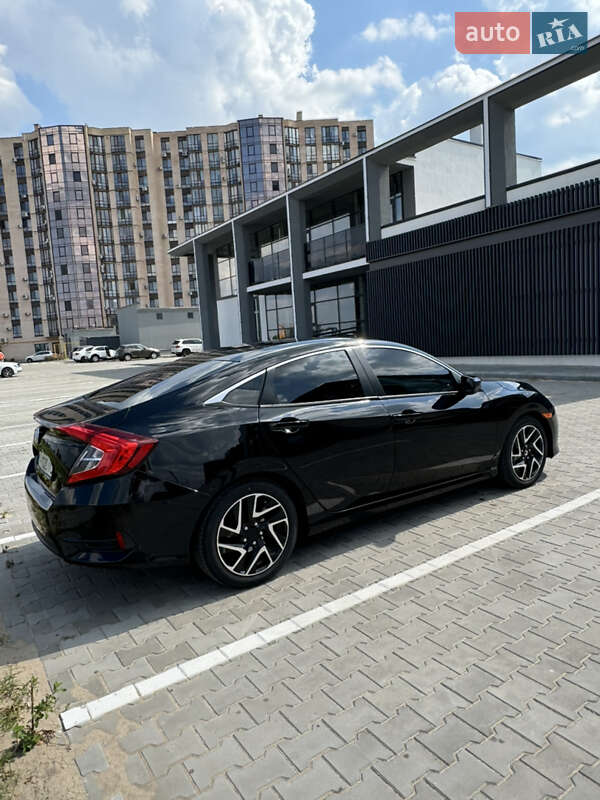 Седан Honda Civic 2016 в Черкассах