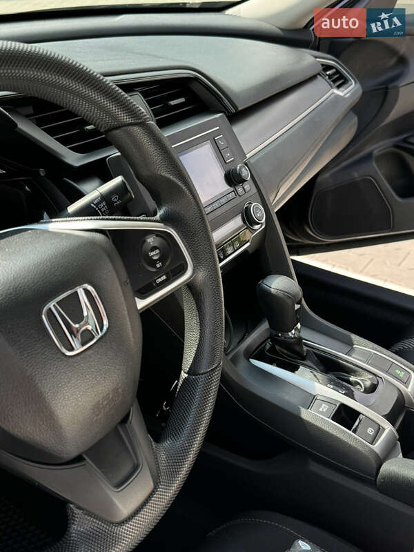 Седан Honda Civic 2016 в Черкассах