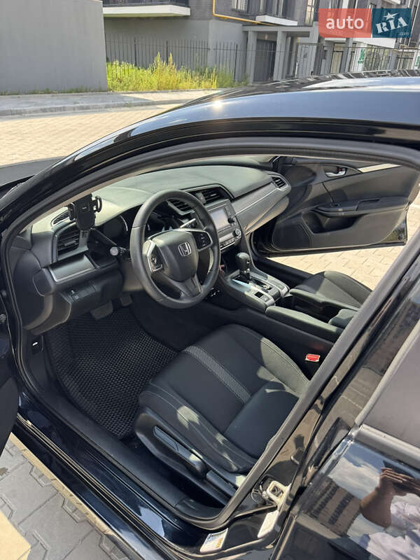 Седан Honda Civic 2016 в Черкассах