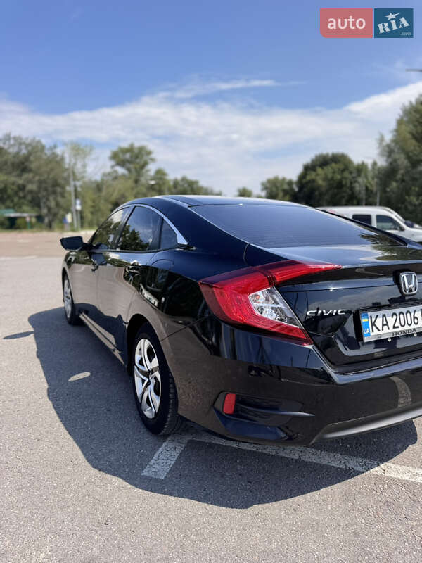 Седан Honda Civic 2018 в Києві