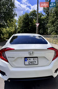 Седан Honda Civic 2016 в 