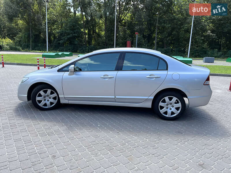 Седан Honda Civic 2008 в Краматорске