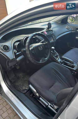 Хэтчбек Honda Civic 2013 в 