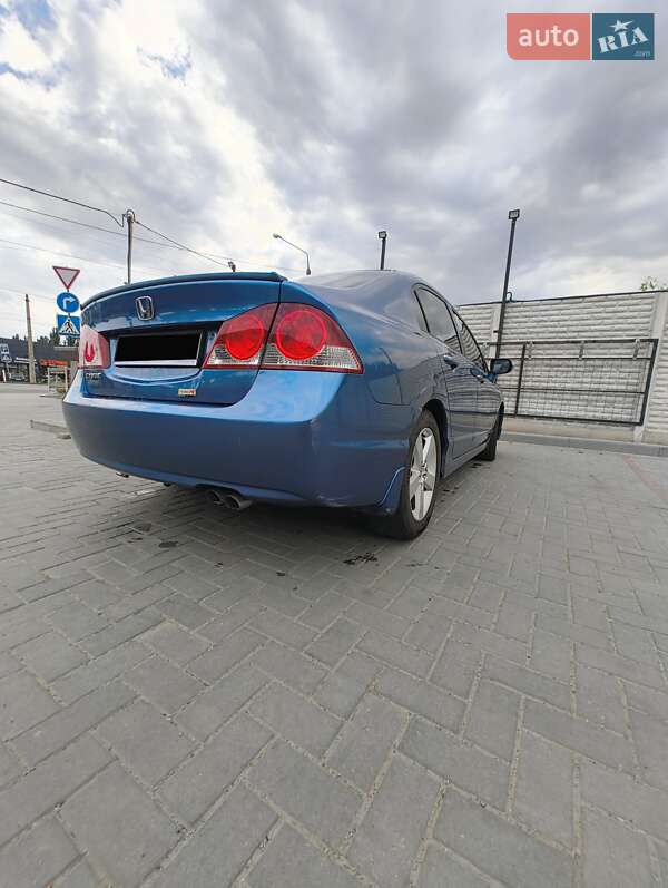 Седан Honda Civic 2008 в Киеве