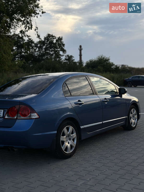 Седан Honda Civic 2008 в Смілі
