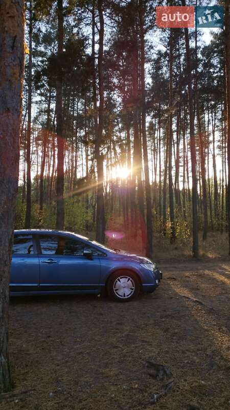 Седан Honda Civic 2006 в Дніпрі