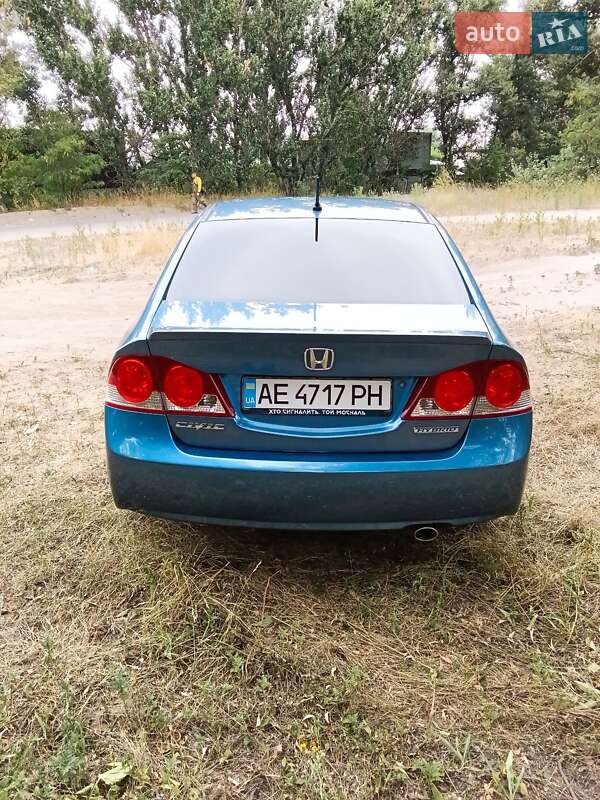 Седан Honda Civic 2006 в Дніпрі