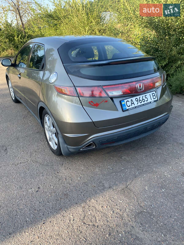 Хэтчбек Honda Civic 2008 в Черкассах