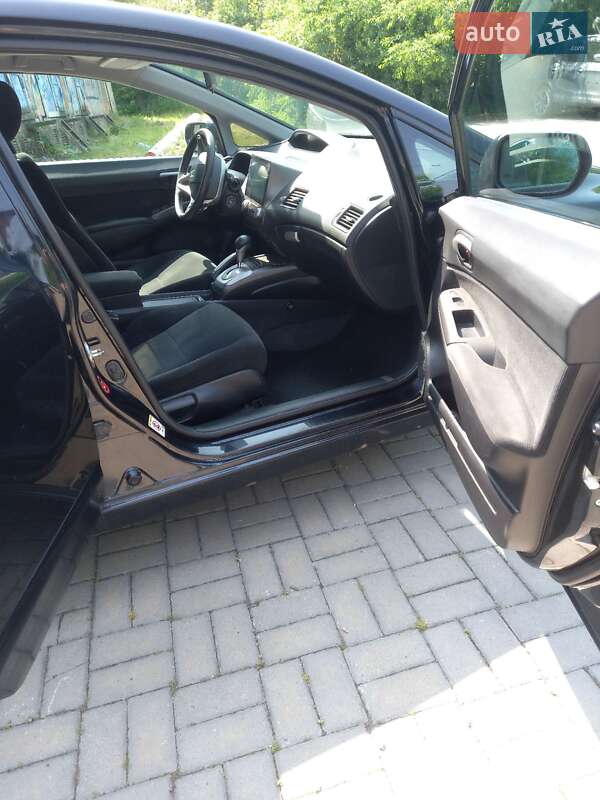 Седан Honda Civic 2008 в Чернівцях