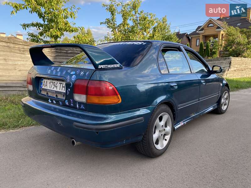 Седан Honda Civic 1996 в Киеве