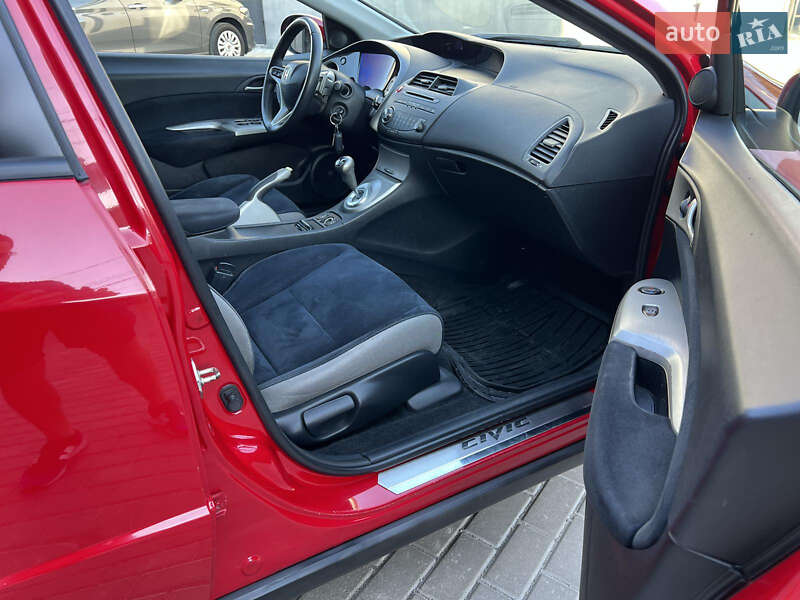 Хэтчбек Honda Civic 2007 в Крюковщине