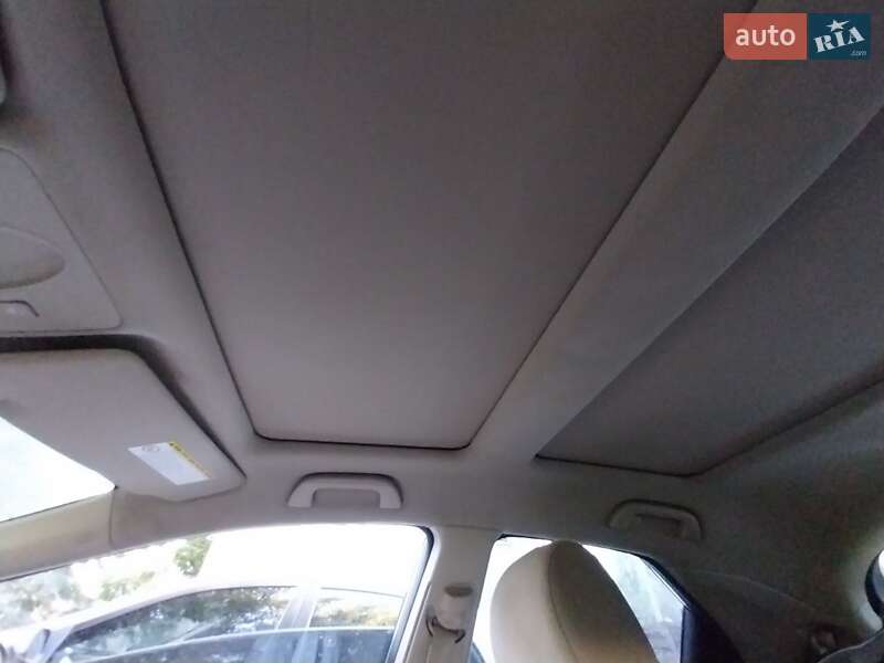 Хэтчбек Honda Civic 2006 в Вишневом