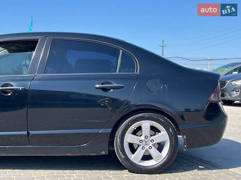 Седан Honda Civic 2008 в Львові