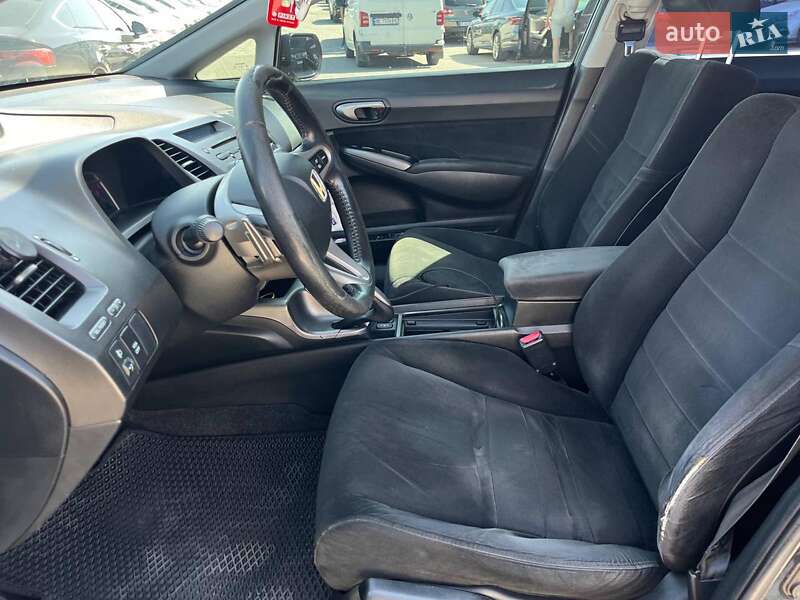 Седан Honda Civic 2008 в Львові