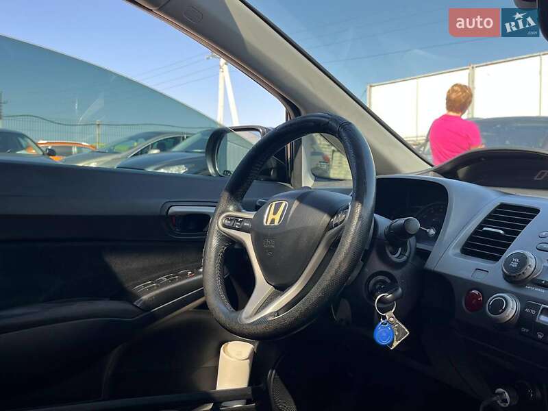 Седан Honda Civic 2008 в Львові