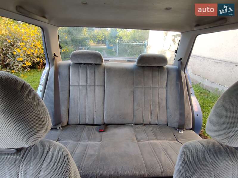 Седан Honda Civic 1988 в Здолбуніві