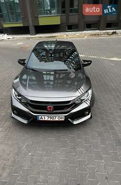 Хэтчбек Honda Civic 2019 в 