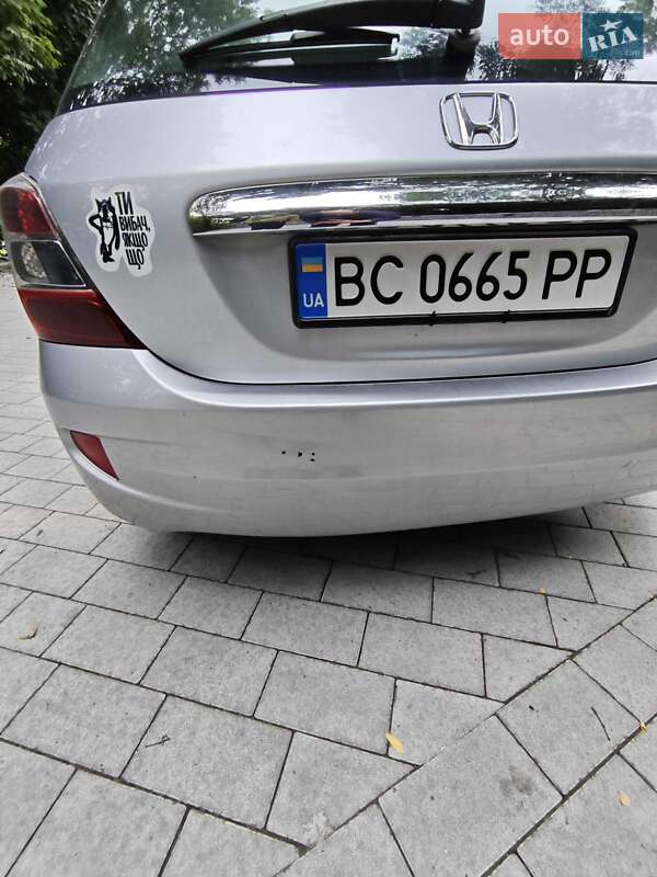 Хэтчбек Honda Civic 2004 в Львове