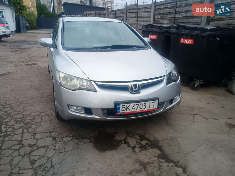 Седан Honda Civic 2006 в Ровно