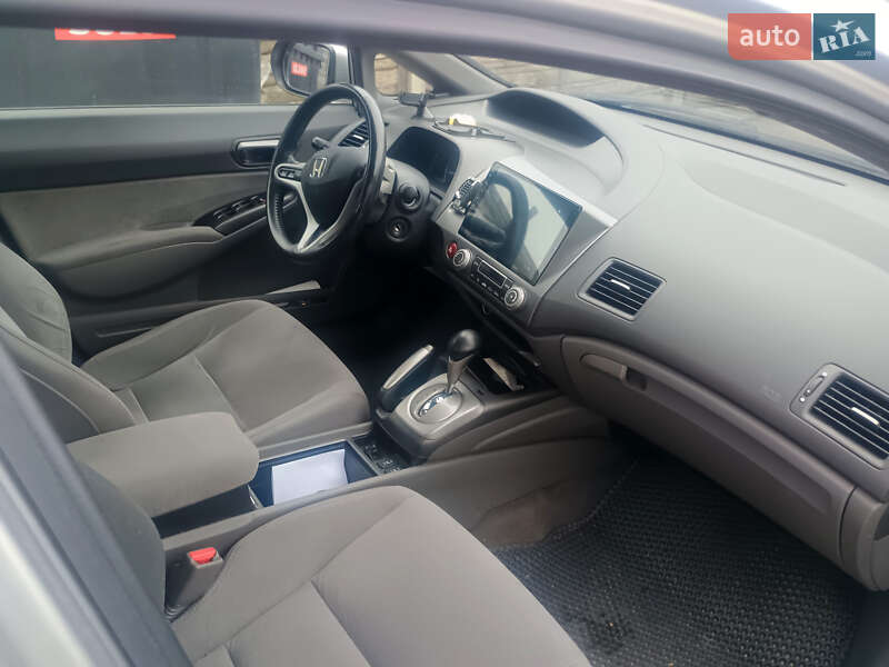 Седан Honda Civic 2006 в Ровно