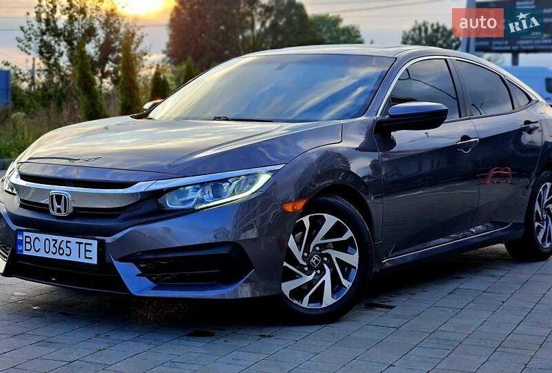 Седан Honda Civic 2017 в Львове