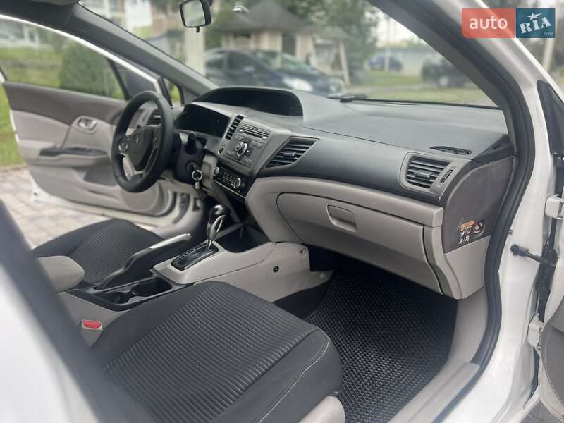 Седан Honda Civic 2012 в Тернополе