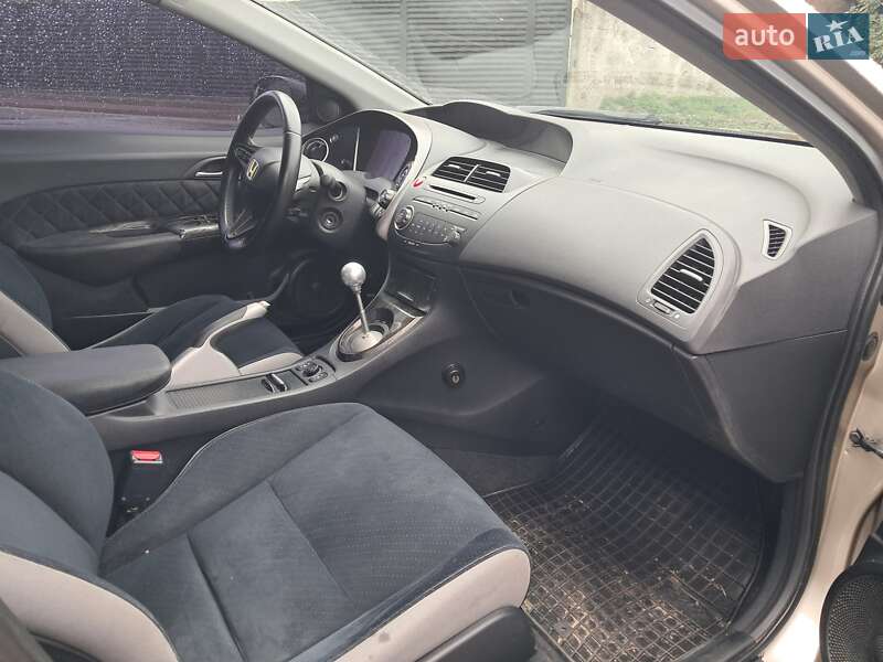 Хетчбек Honda Civic 2008 в Луцьку фото 13 Хетчбек Honda Civic 2008 в Луцьку