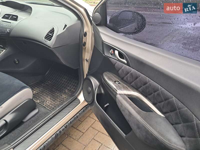 Хетчбек Honda Civic 2008 в Луцьку фото 14 Хетчбек Honda Civic 2008 в Луцьку