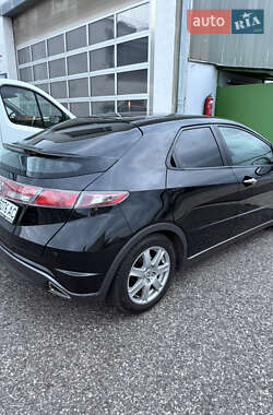 Хэтчбек Honda Civic 2010 в 