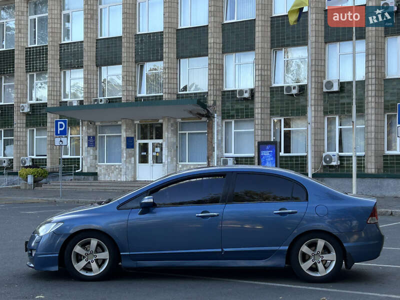 Седан Honda Civic 2006 в Николаеве
