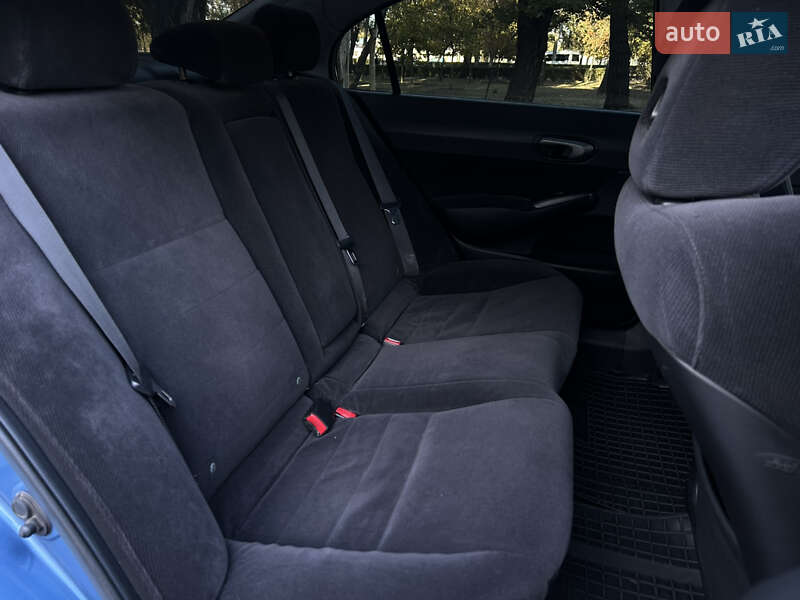Седан Honda Civic 2006 в Николаеве