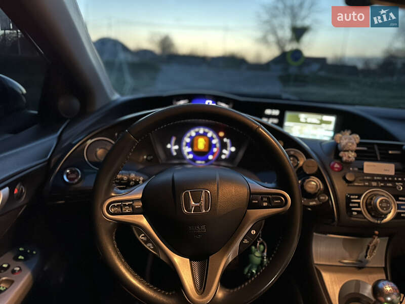 Хэтчбек Honda Civic 2007 в Староконстантинове