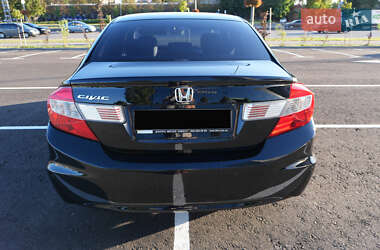 Седан Honda Civic 2012 в 