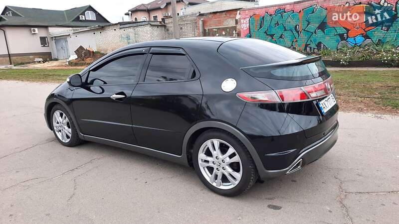 Хэтчбек Honda Civic 2010 в Харькове