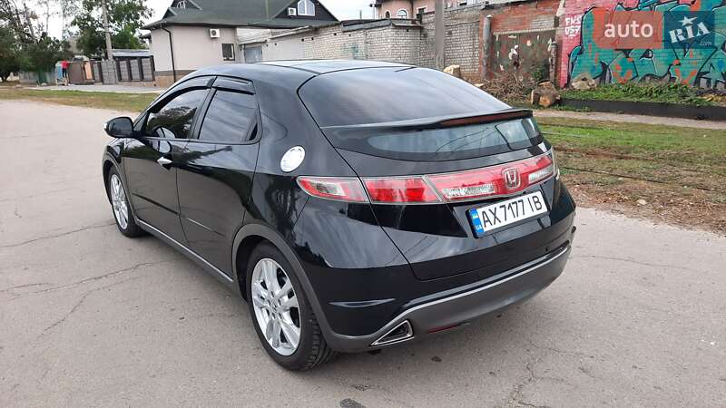 Хэтчбек Honda Civic 2010 в Харькове