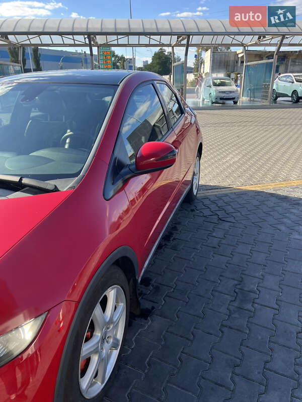 Хэтчбек Honda Civic 2008 в Киеве