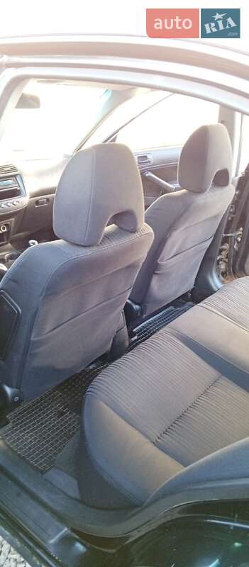 Седан Honda Civic 2004 в Кривому Розі