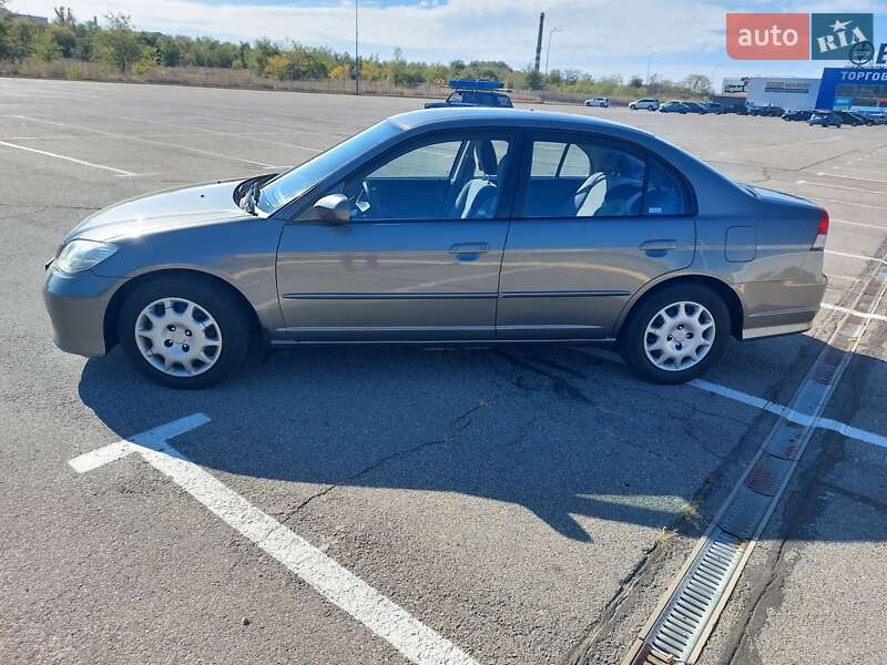 Седан Honda Civic 2004 в Запорожье