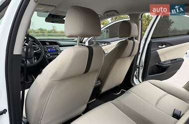 Седан Honda Civic 2017 в 