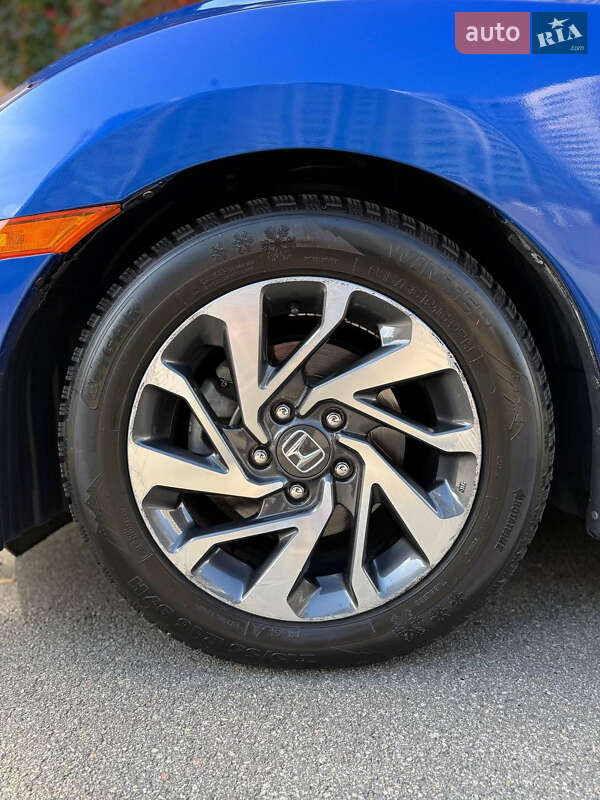 Седан Honda Civic 2017 в Киеве фото 2 Седан Honda Civic 2017 в Киеве