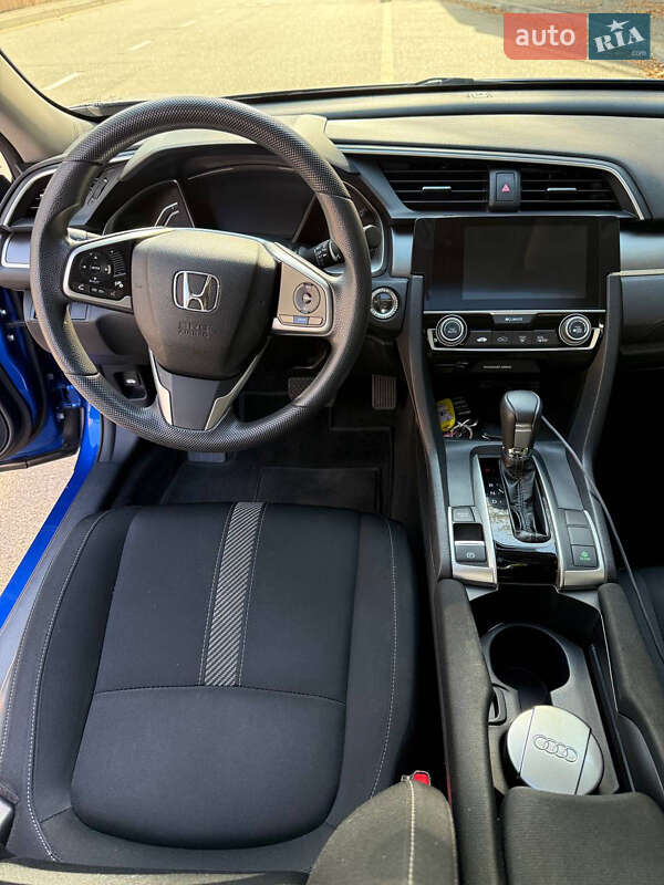 Седан Honda Civic 2017 в Киеве фото 9 Седан Honda Civic 2017 в Киеве
