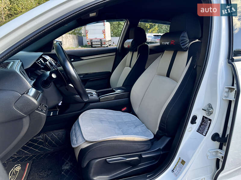 Хэтчбек Honda Civic 2016 в Киеве фото 12 Хэтчбек Honda Civic 2016 в Киеве