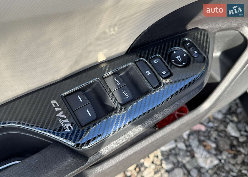 Хэтчбек Honda Civic 2016 в Киеве фото 26 Хэтчбек Honda Civic 2016 в Киеве